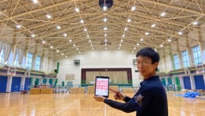 iPadで職員室から体育館のフル2線照明を操作
